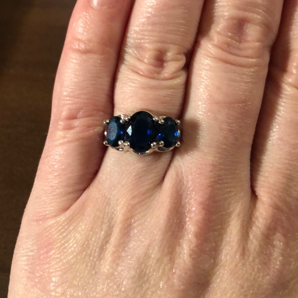 3 stone ring size 5.5